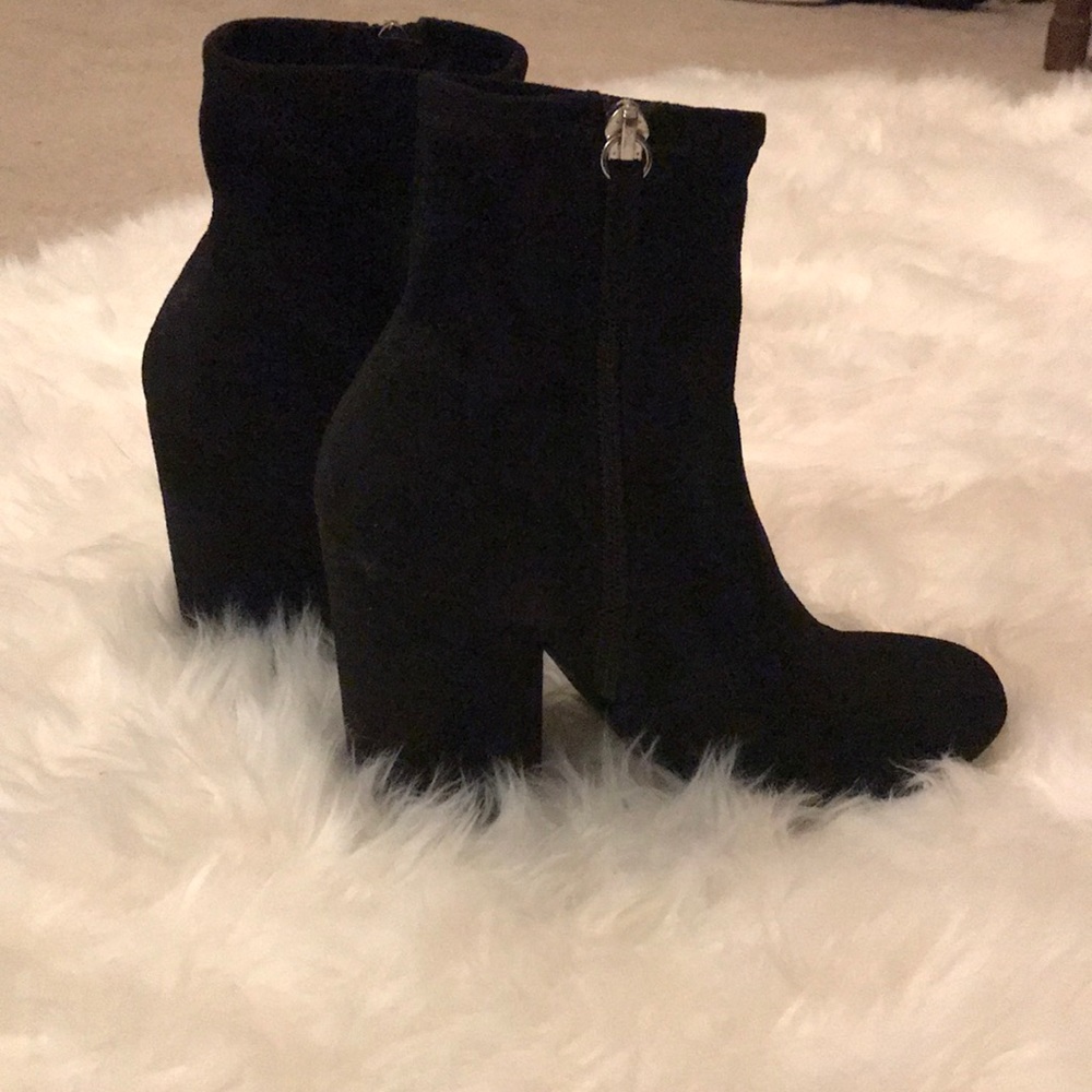 Steve Madden Black classic Boats